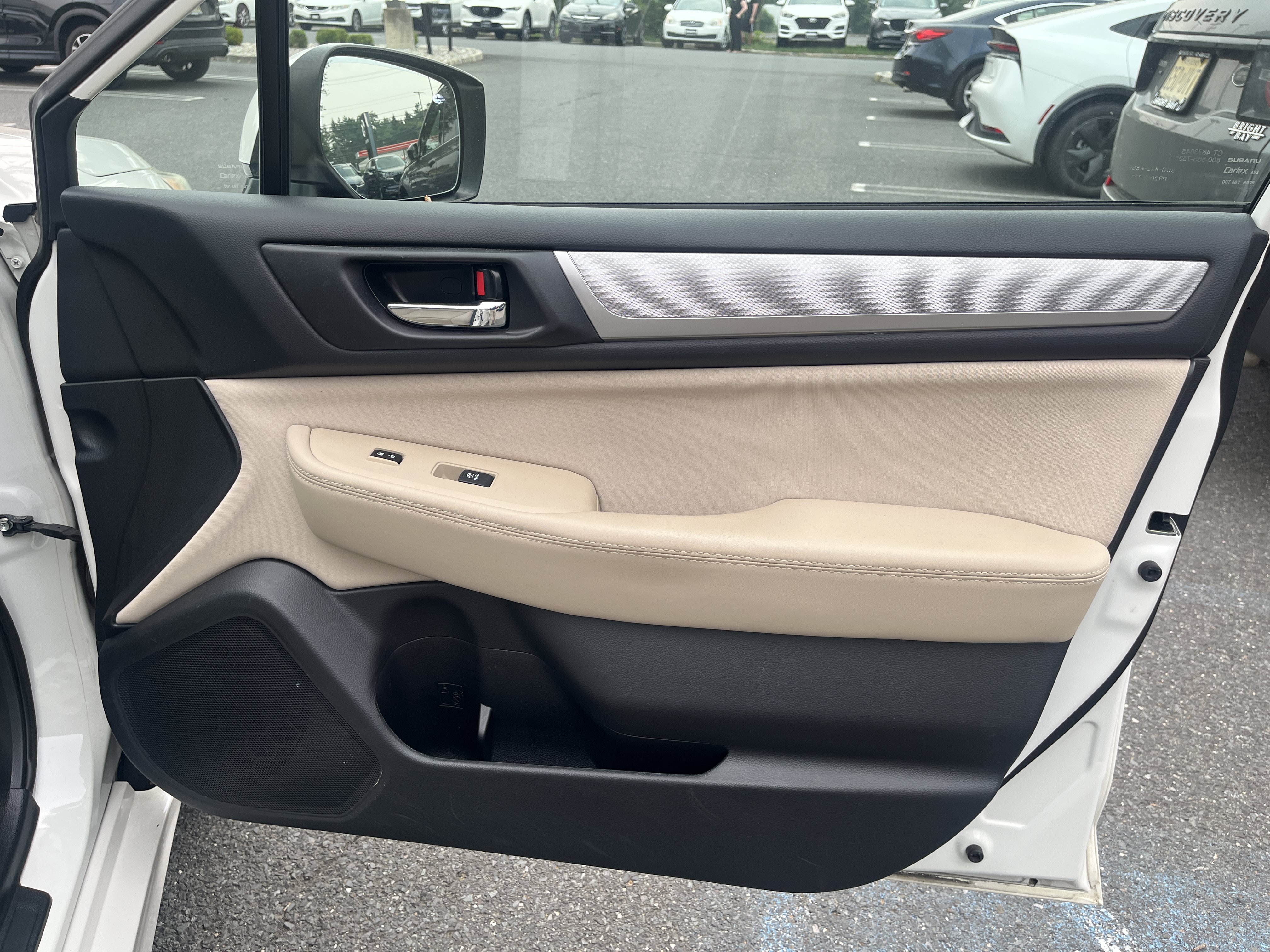 Used 2015 Subaru Legacy 2.5i Premium AWD/4WD image 33