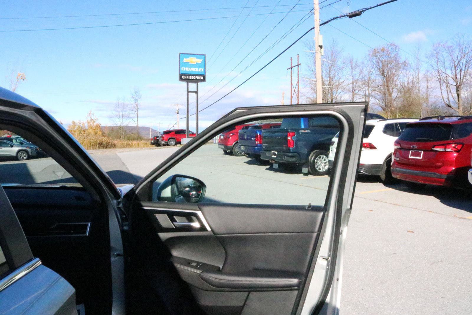 Used 2024 Mitsubishi Outlander SE image 20