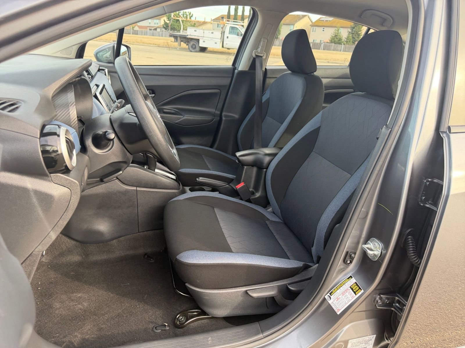 Used 2025 Nissan Versa SV FWD image 36