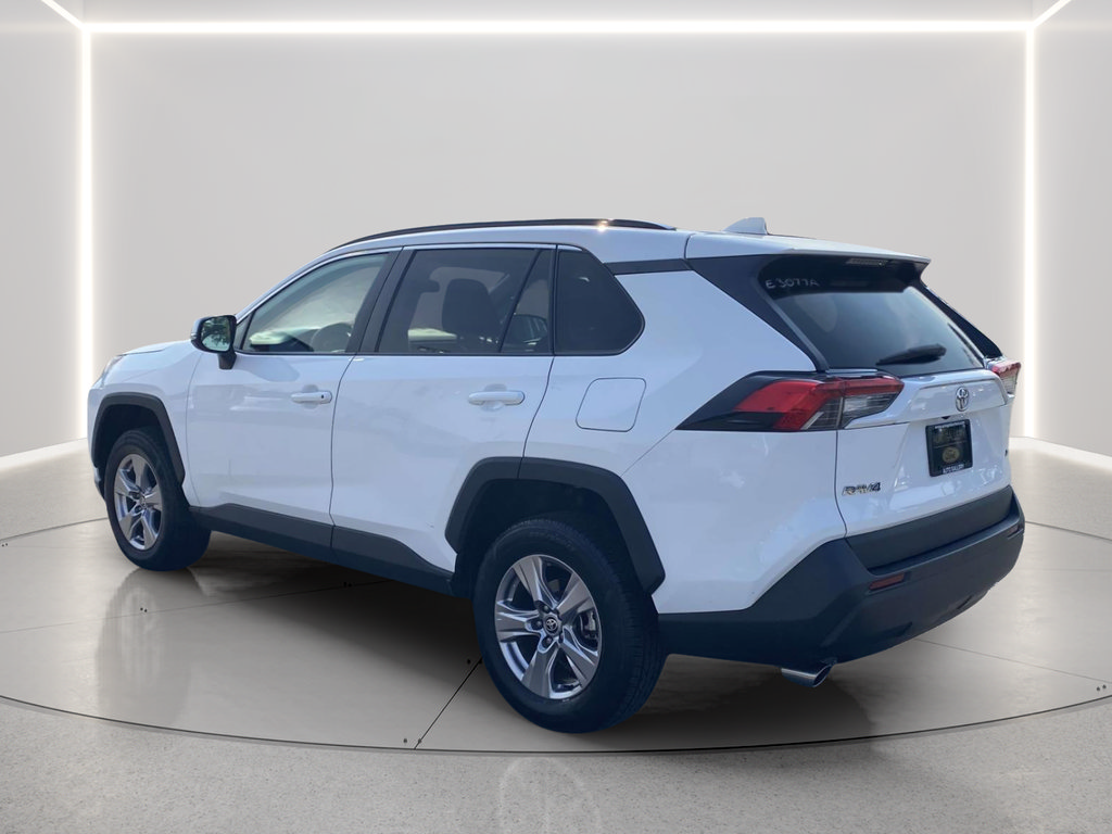 Used 2023 Toyota RAV4 XLE w/ Convenience Package FWD image 2