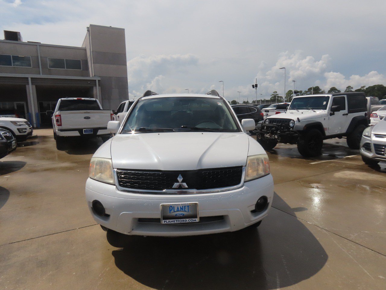 Used 2011 Mitsubishi Endeavor LS FWD image 5