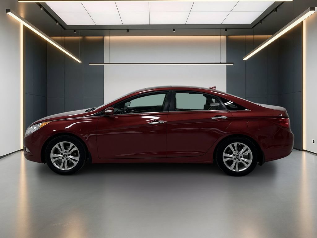 Used 2013 Hyundai Sonata Limited FWD image 2