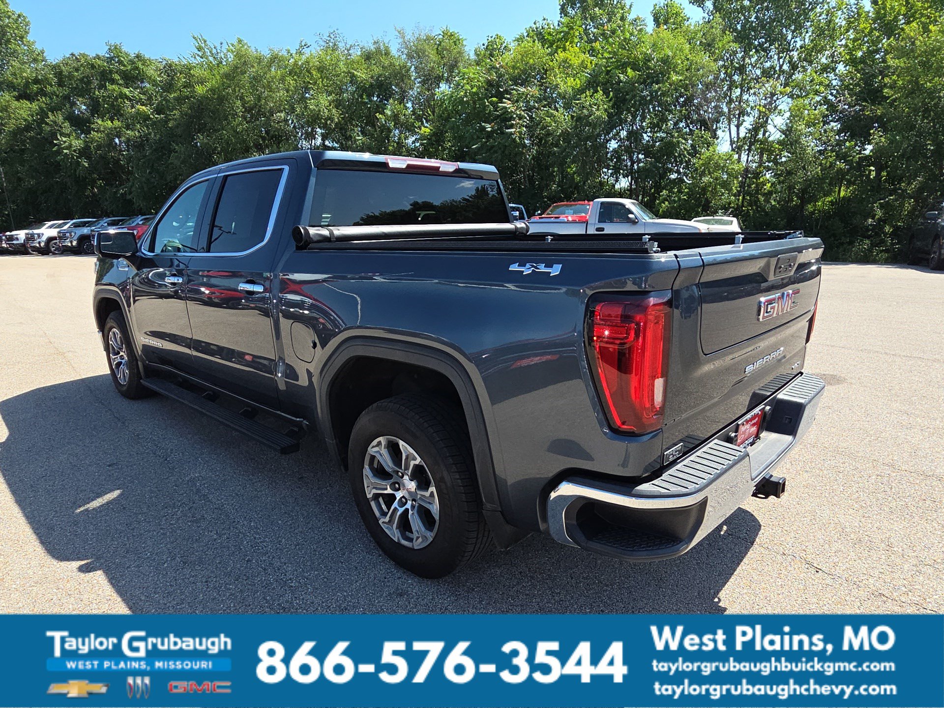 Used 2020 GMC Sierra 1500 SLT AWD/4WD image 6