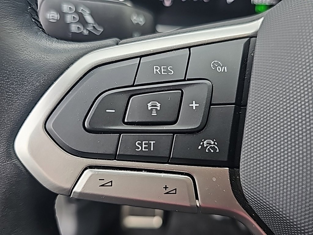 Used 2024 Volkswagen Jetta Sport image 15