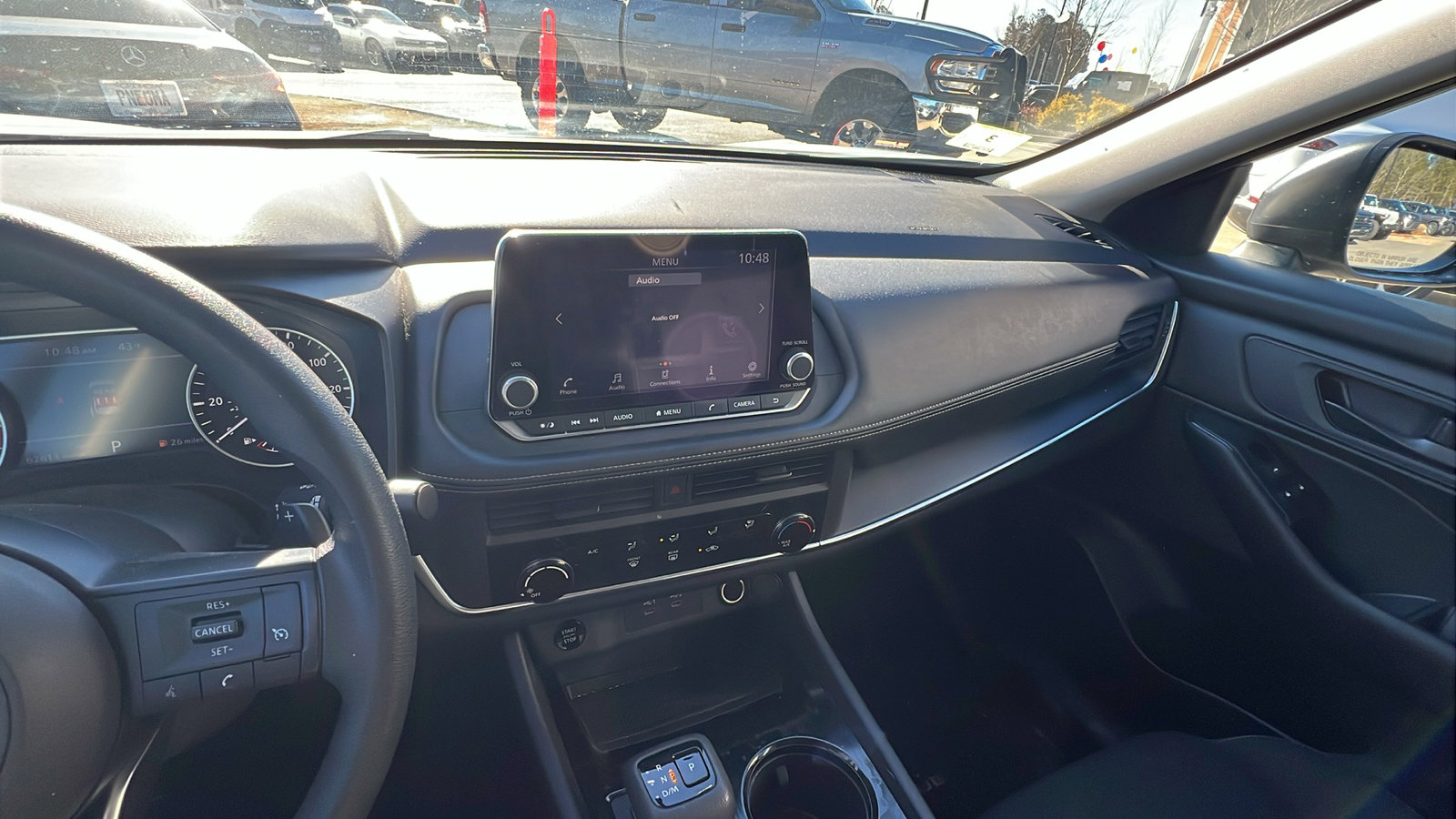 Used 2024 Nissan Rogue S image 30