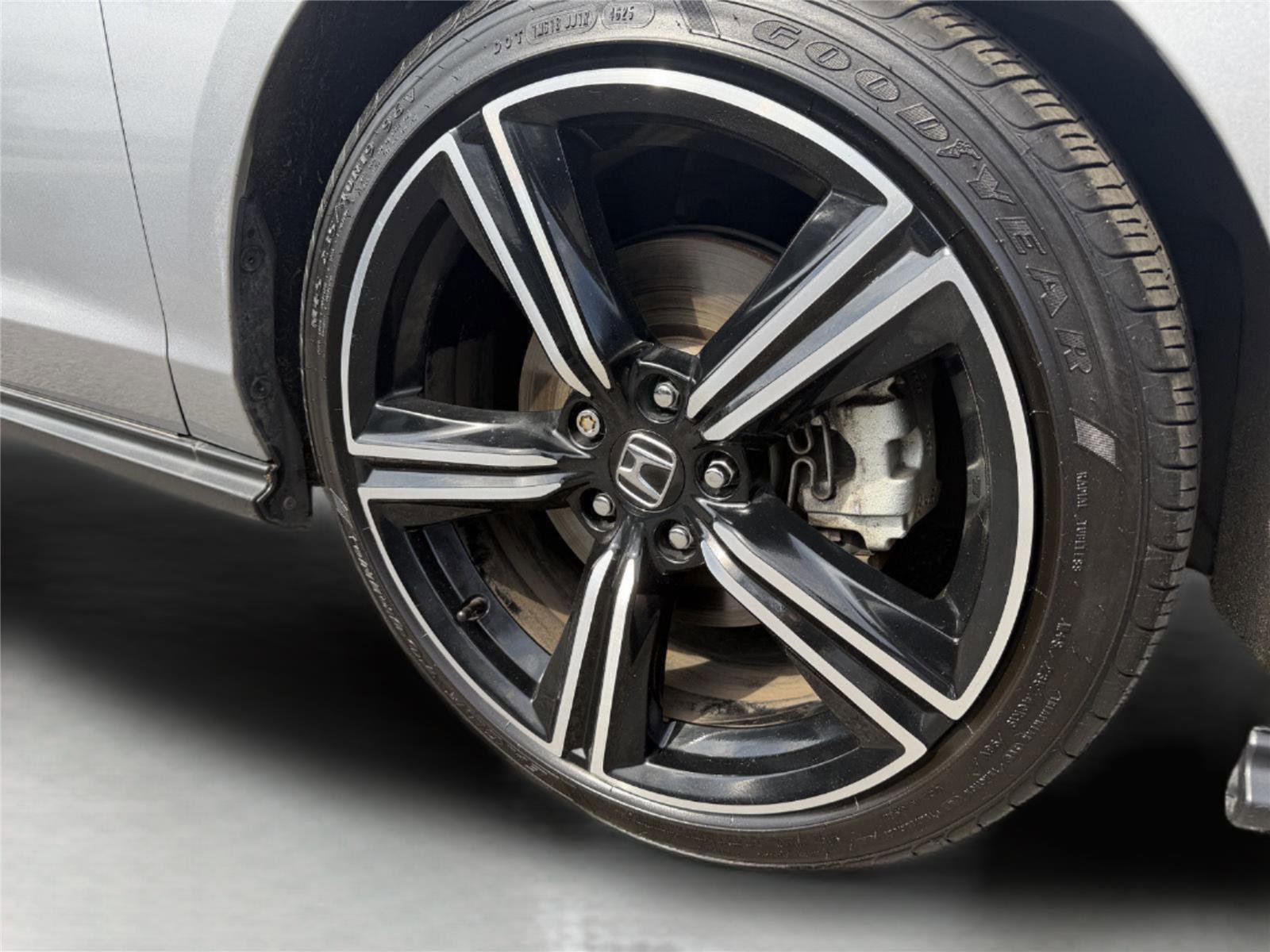 Used 2023 Honda Accord Sport image 9