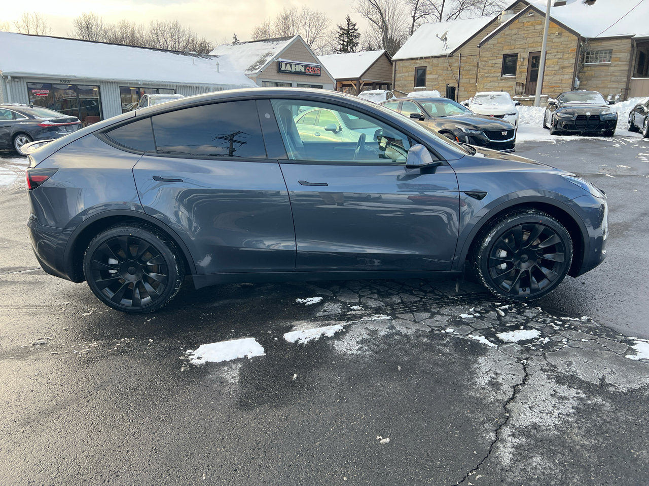 Used 2024 Tesla Model Y Long Range image 4