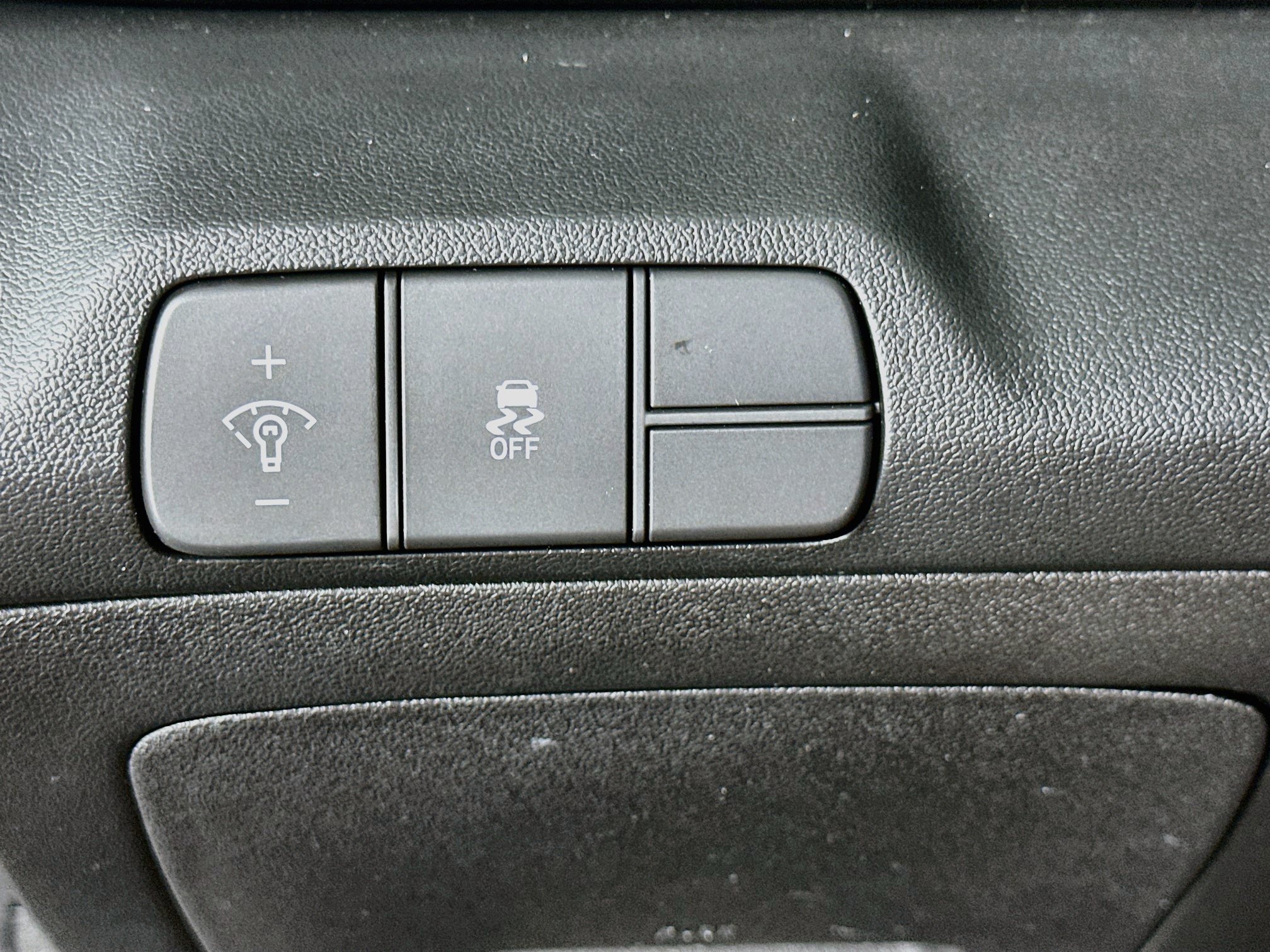 Used 2025 Hyundai Elantra Sport FWD image 17