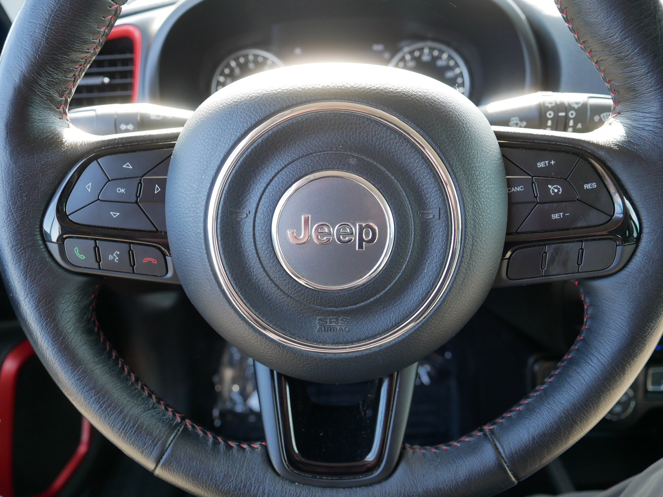 Used 2022 Jeep Renegade Trailhawk w/ Trailer Tow Group image 25