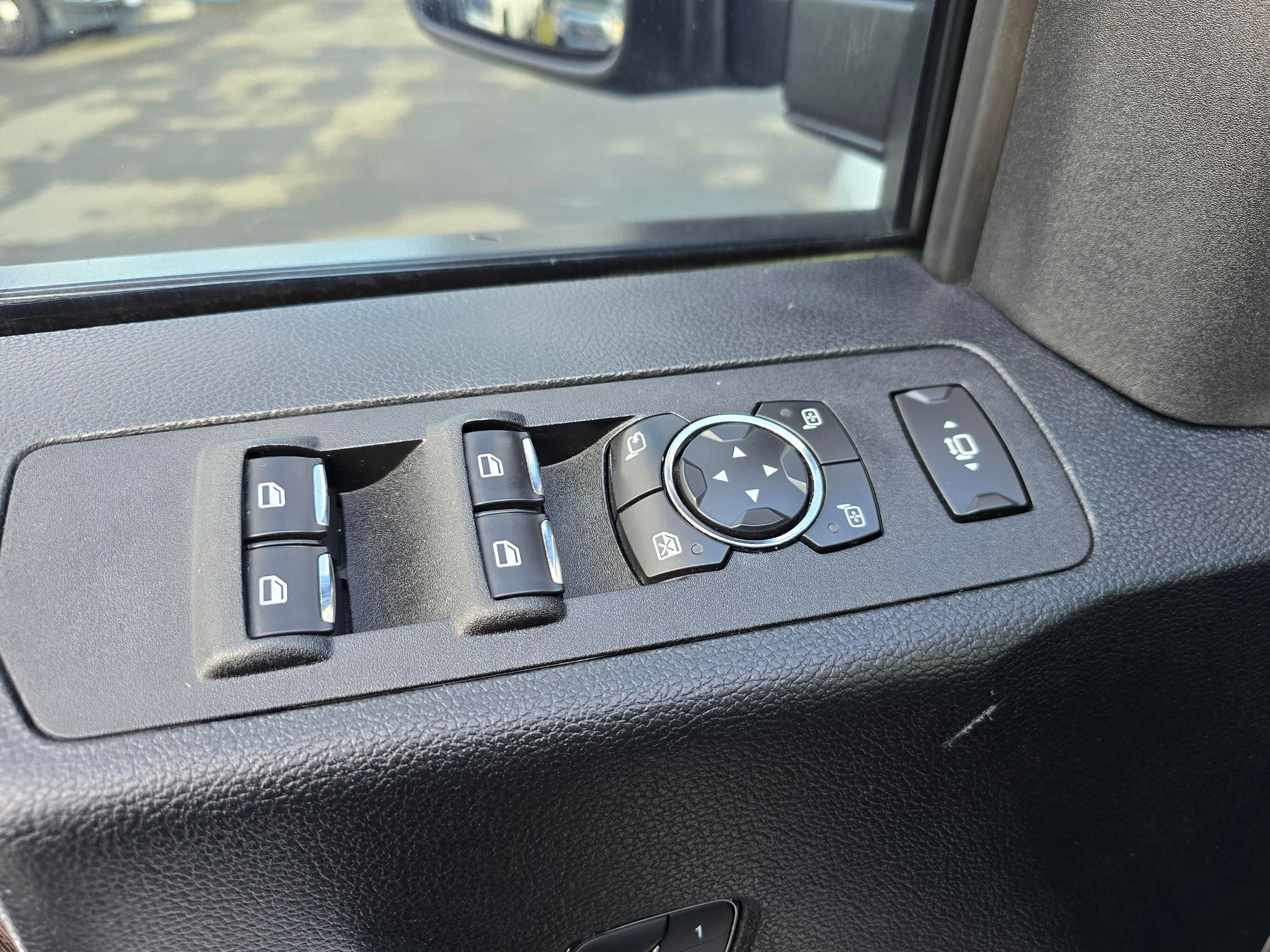 Used 2017 Ford F250 Lariat w/ Lariat Ultimate Package image 22