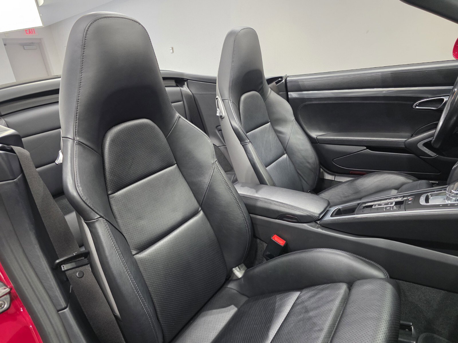 Used 2018 Porsche 911 Turbo image 26