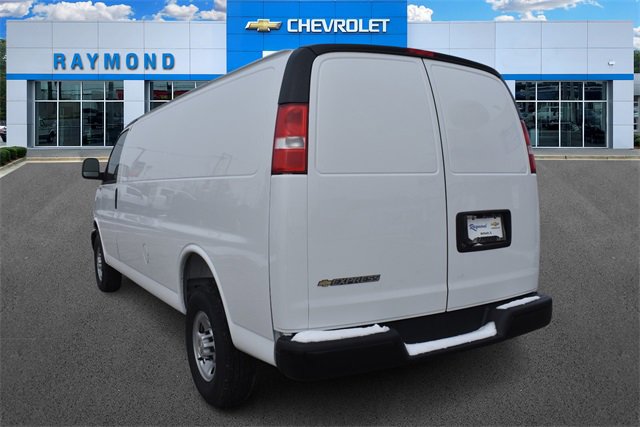 New 2025 Chevrolet Express 2500 Work Van image 5