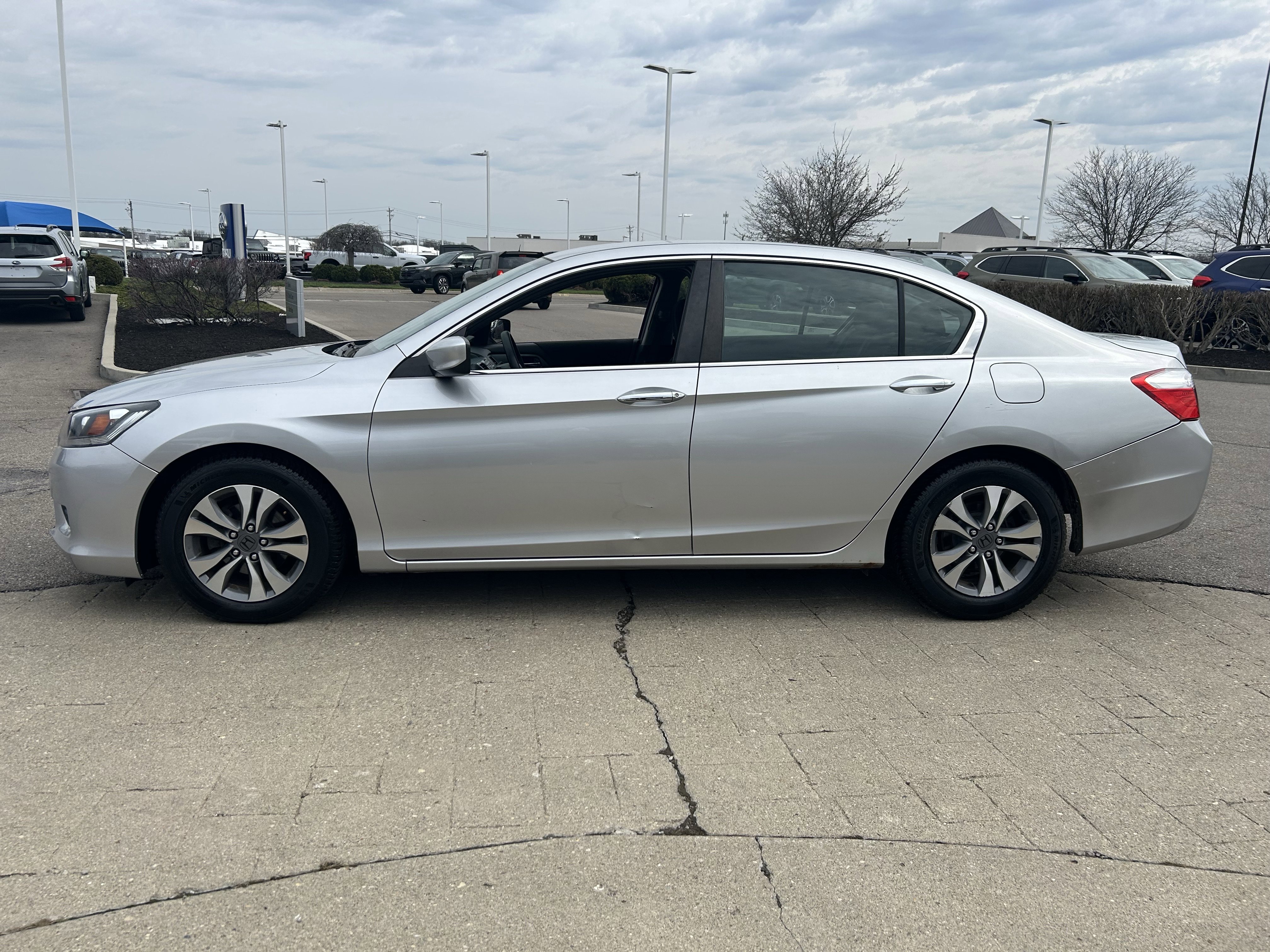Used 2013 Honda Accord LX image 4