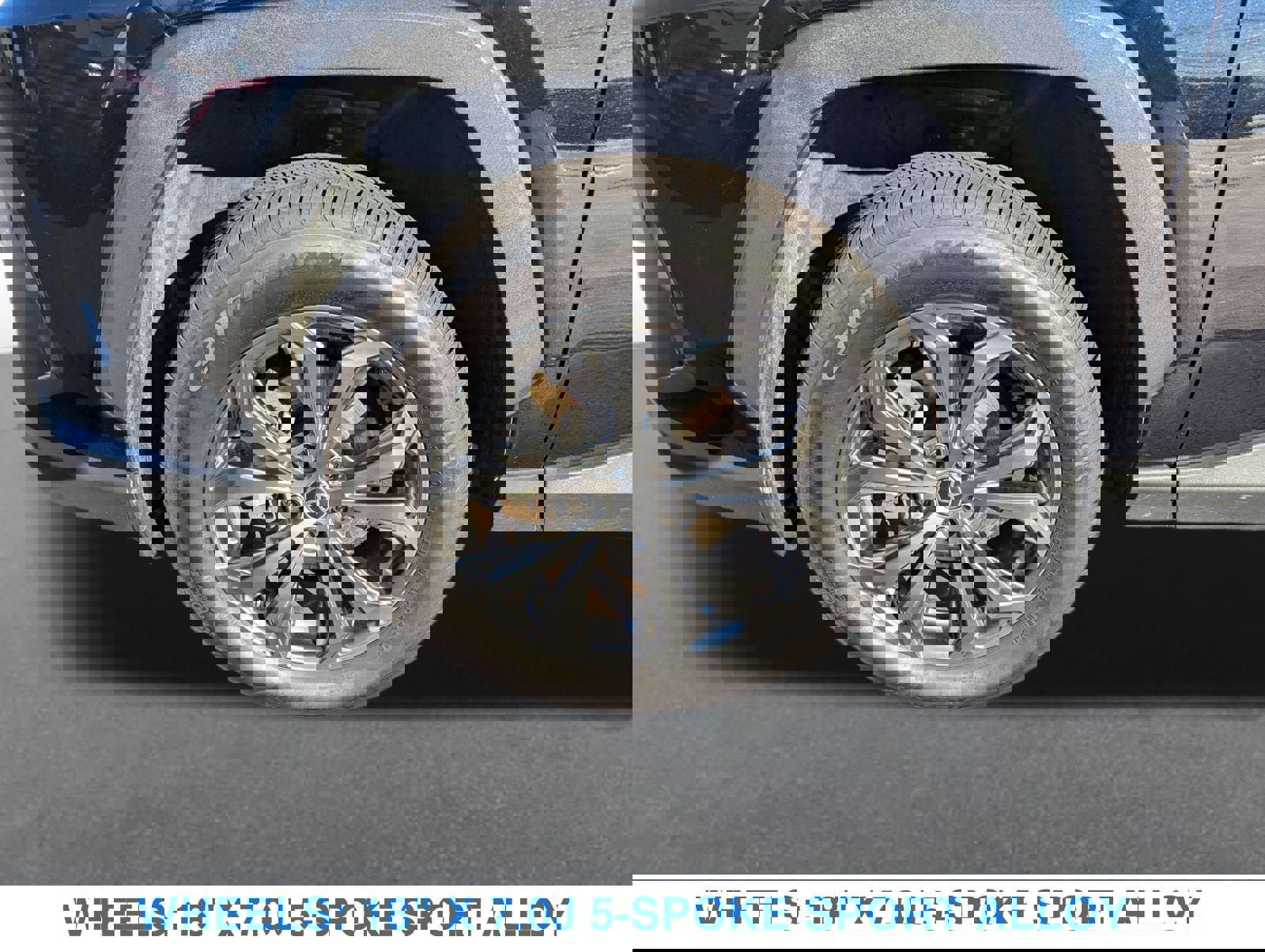 Used 2023 Toyota RAV4 XLE Premium AWD/4WD image 28