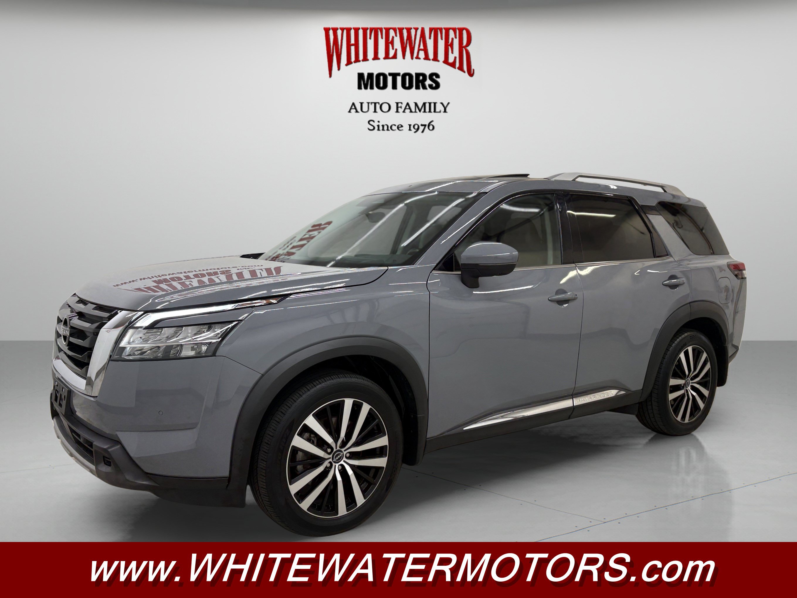 Used 2024 Nissan Pathfinder Platinum w/ Cargo Package