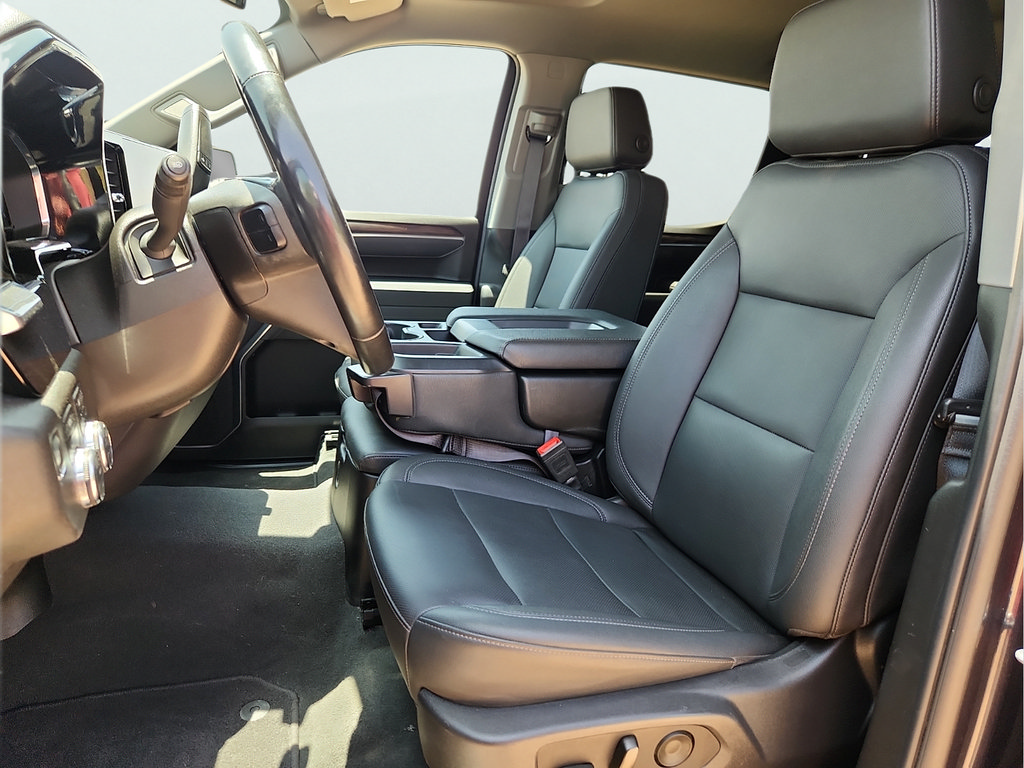 Used 2025 GMC Sierra 1500 SLT AWD/4WD image 14