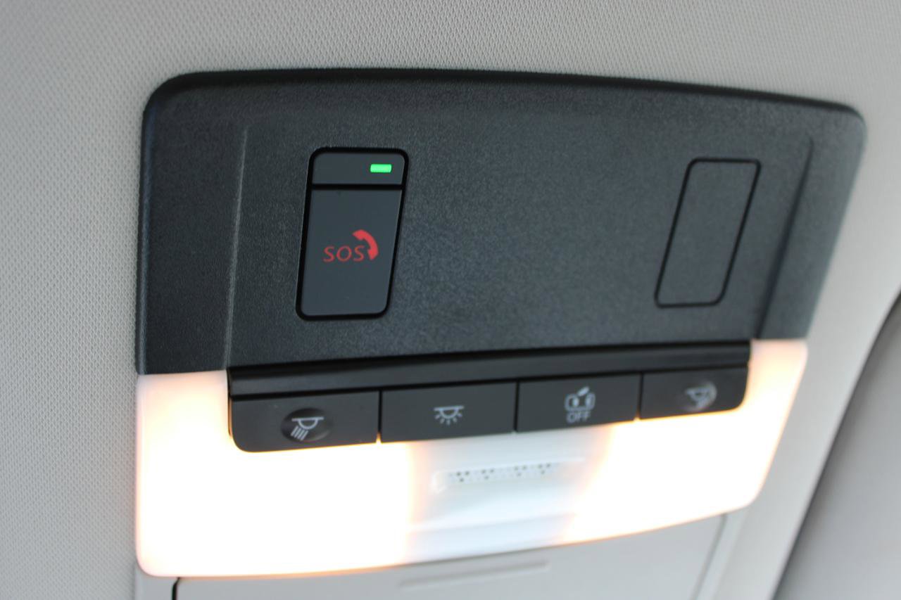 Used 2025 Nissan Pathfinder SL AWD/4WD image 37