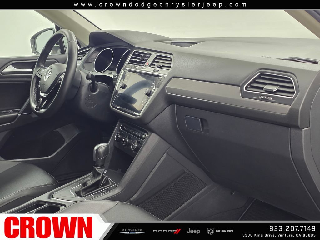 Used 2020 Volkswagen Tiguan SE FWD image 13