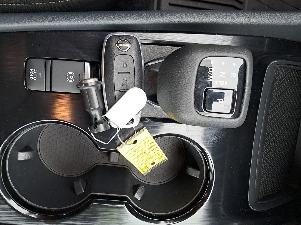 Certified 2024 Nissan Rogue S image 30