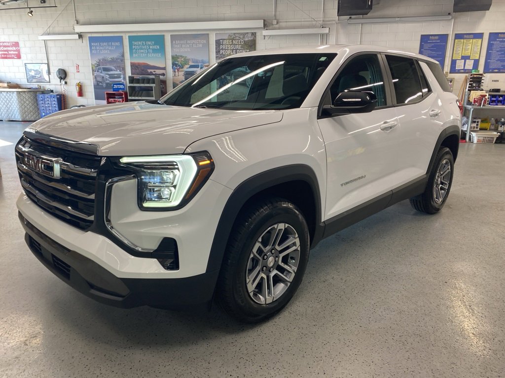 New 2026 GMC Terrain Elevation w/ LPO, Floor Liner Package image 3
