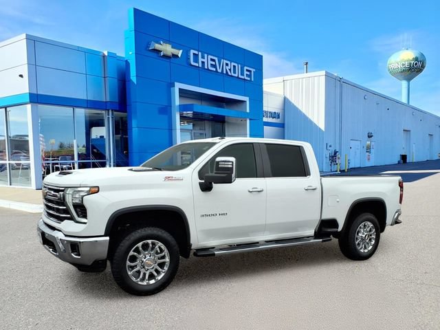 Used 2025 Chevrolet Silverado 3500 LTZ w/ LTZ Premium Package AWD/4WD image 8