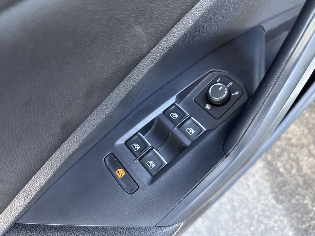 Used 2025 Volkswagen Jetta Sport FWD image 23