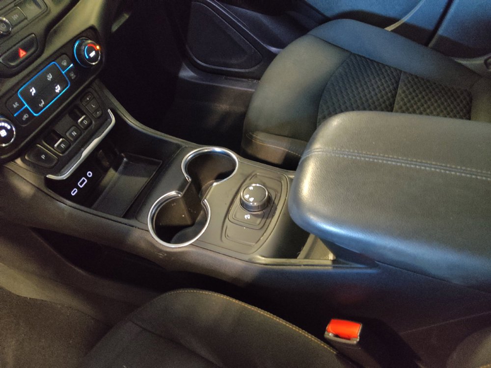 Used 2018 GMC Terrain SLE AWD/4WD image 26