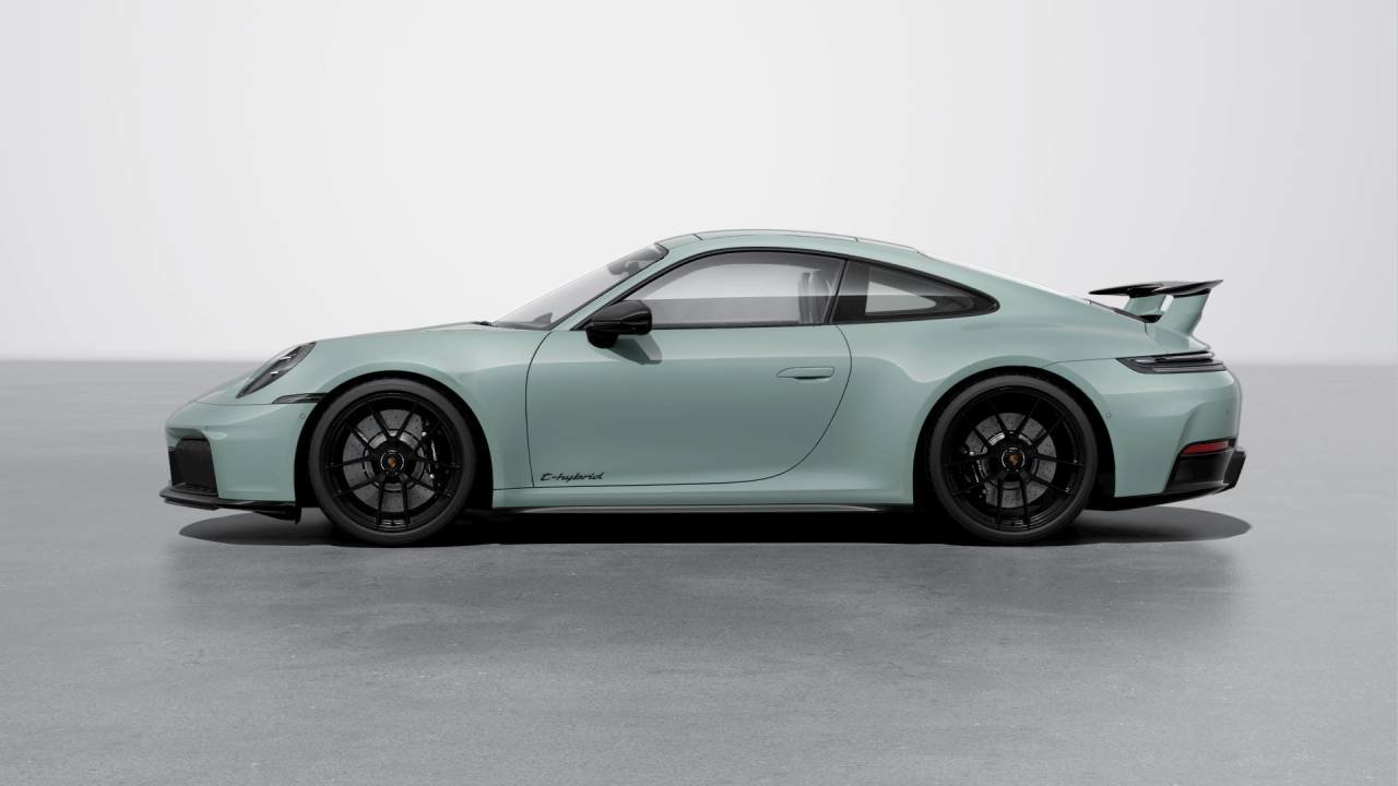 New 2026 Porsche 911 Carrera GTS RWD image 2