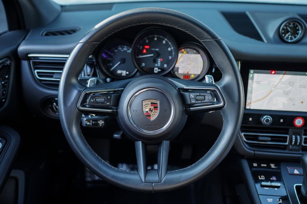 Used 2024 Porsche Macan w/ Premium Plus Package image 28
