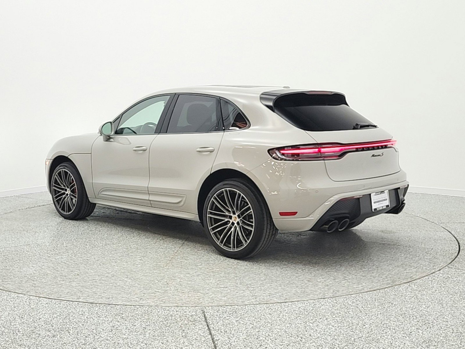 Used 2023 Porsche Macan S image 7