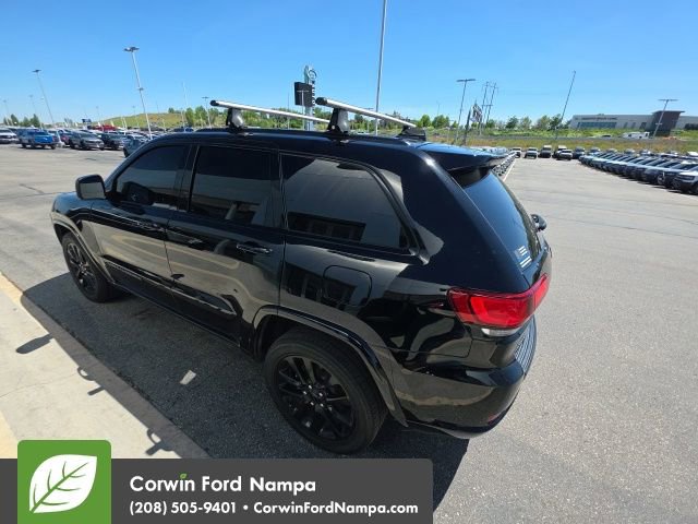 Used 2021 Jeep Grand Cherokee Laredo X AWD/4WD image 16