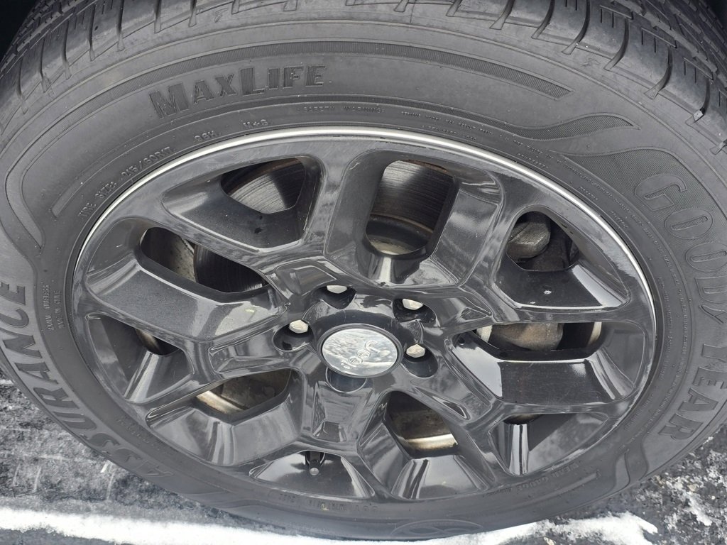 Used 2018 Jeep Renegade Latitude w/ Cold Weather Group image 10