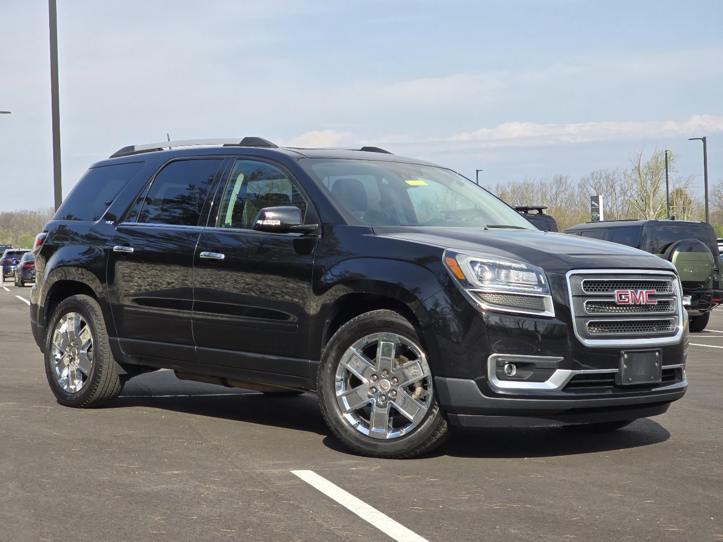 Used 2017 GMC Acadia Limited SLT image 2
