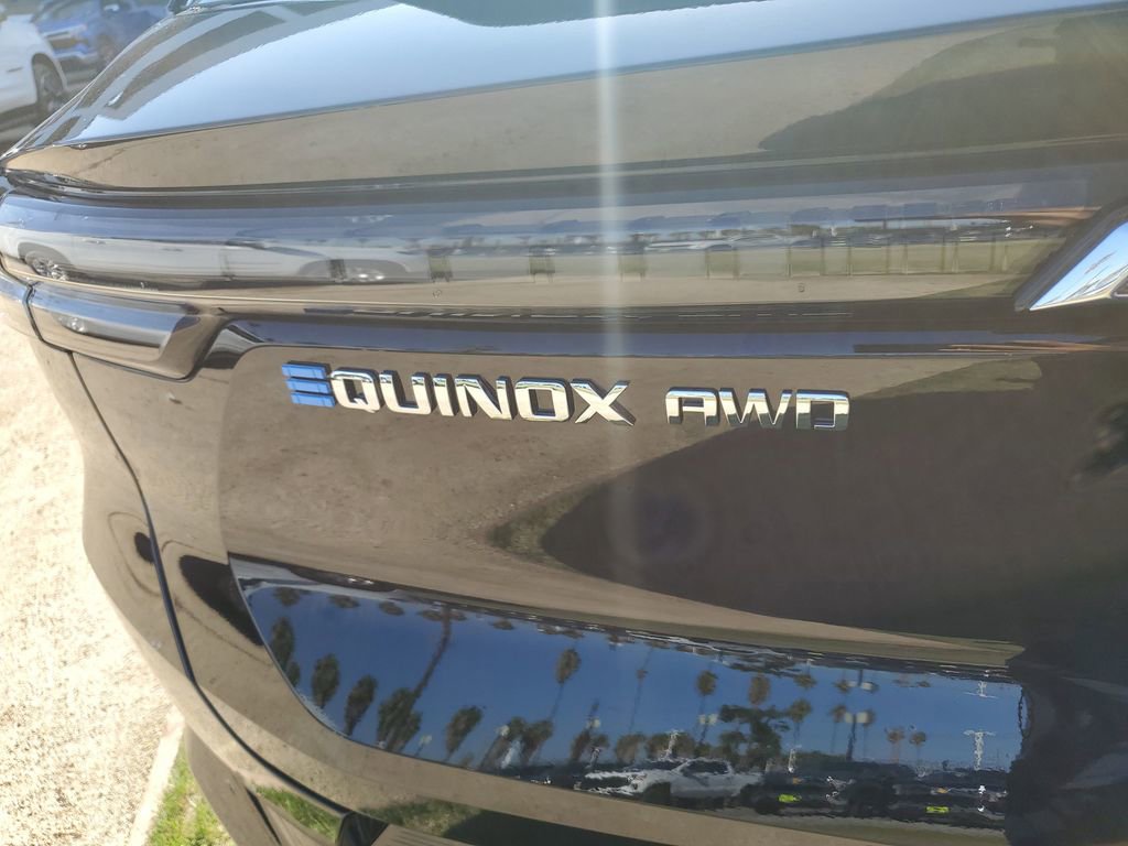 Used 2026 Chevrolet Equinox EV LT image 7