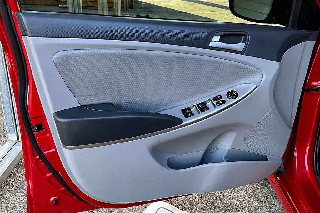 Used 2015 Hyundai Accent Sport image 20