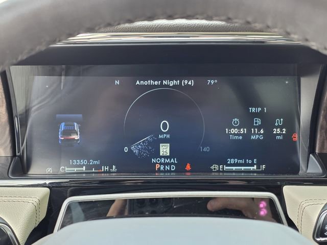 Used 2024 Lincoln Navigator Reserve image 11