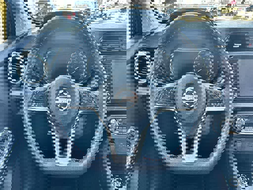 Used 2024 Nissan Versa SR image 18