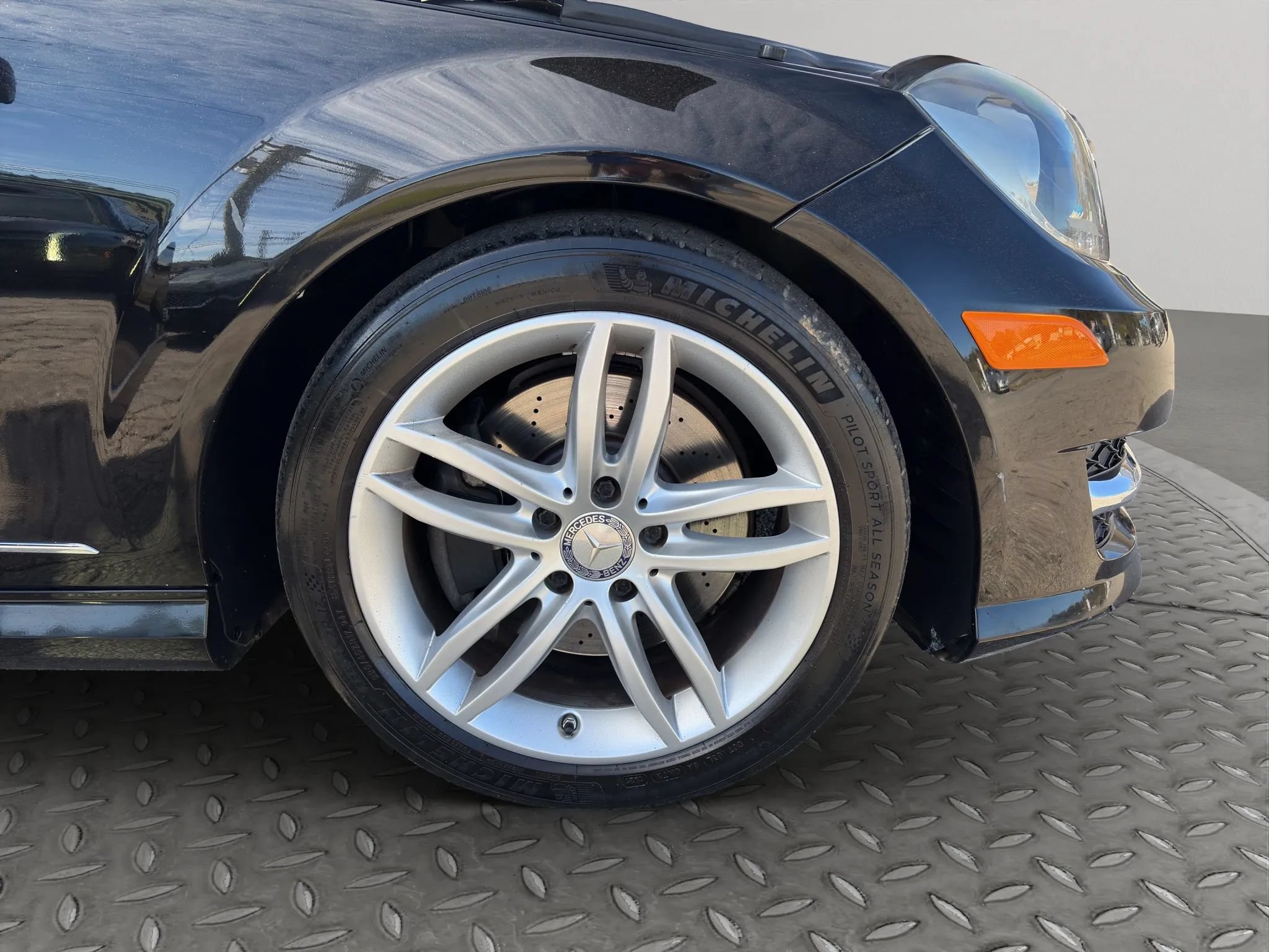 Used 2013 Mercedes-Benz C 300 4MATIC Sedan w/ Premium 1 Pkg image 28