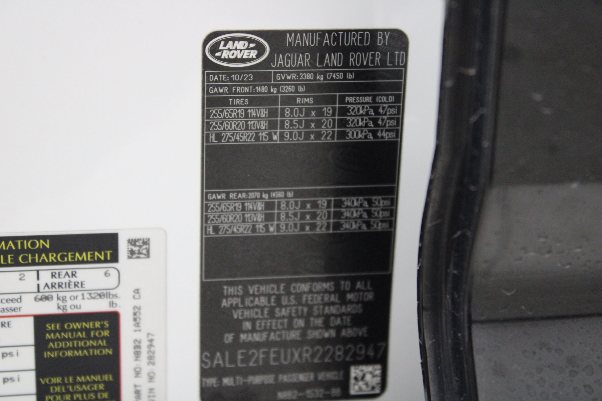 Used 2024 Land Rover Defender 130 X-Dynamic SE AWD/4WD image 50