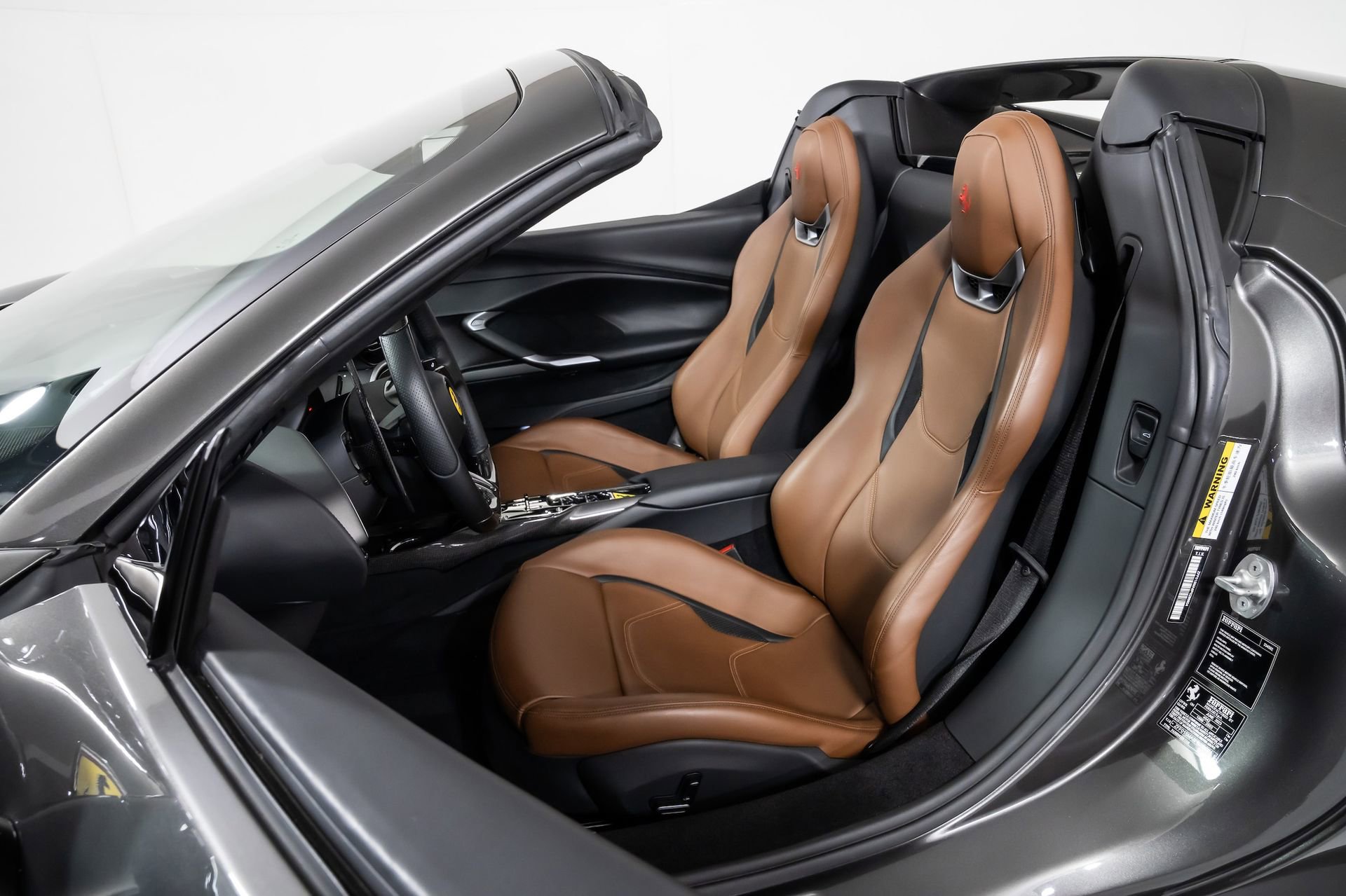 Used 2023 Ferrari 296 GTS RWD image 5