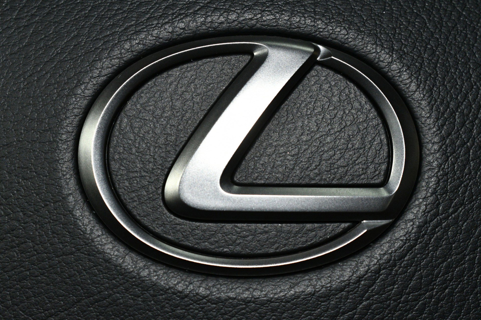 Used 2025 Lexus IS 350 F Sport w/ Navigation Package RWD image 29