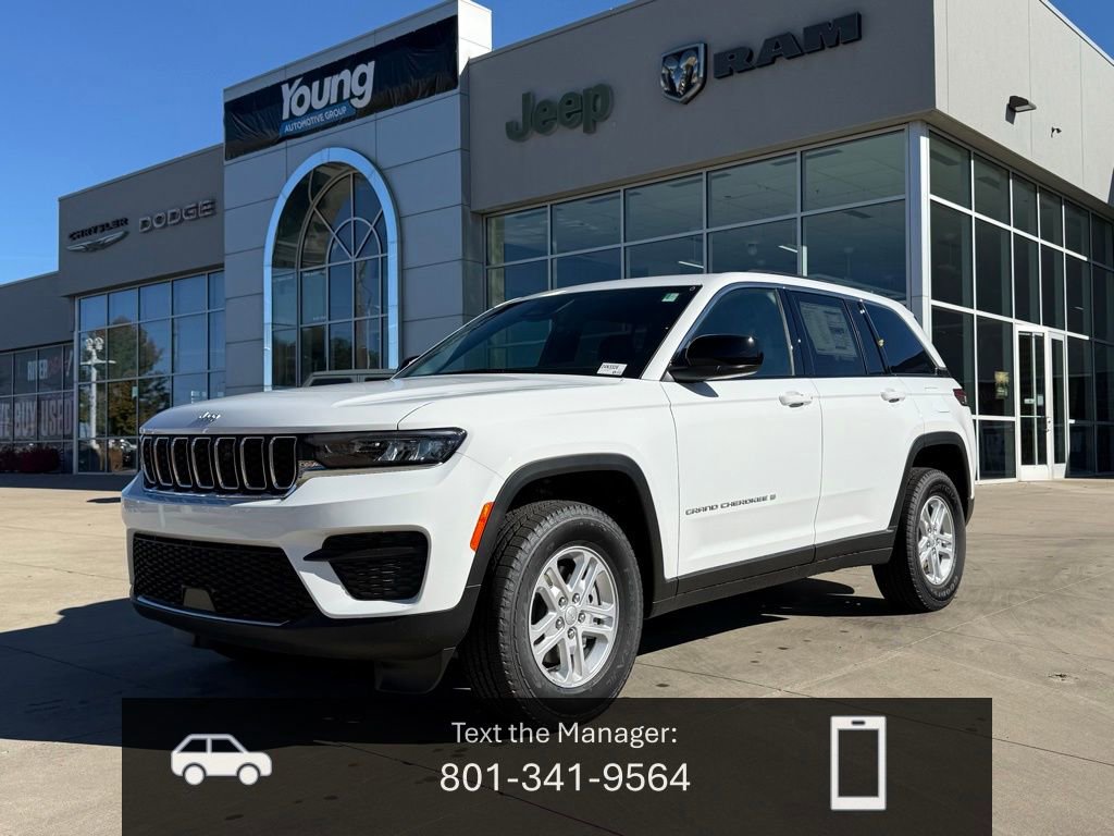 New 2025 Jeep Grand Cherokee Laredo w/ Trailer Tow Package