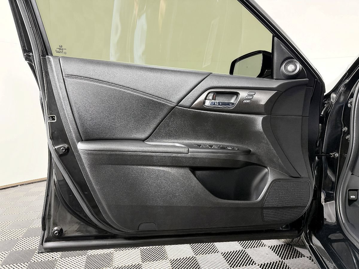 Used 2013 Honda Accord EX-L image 27