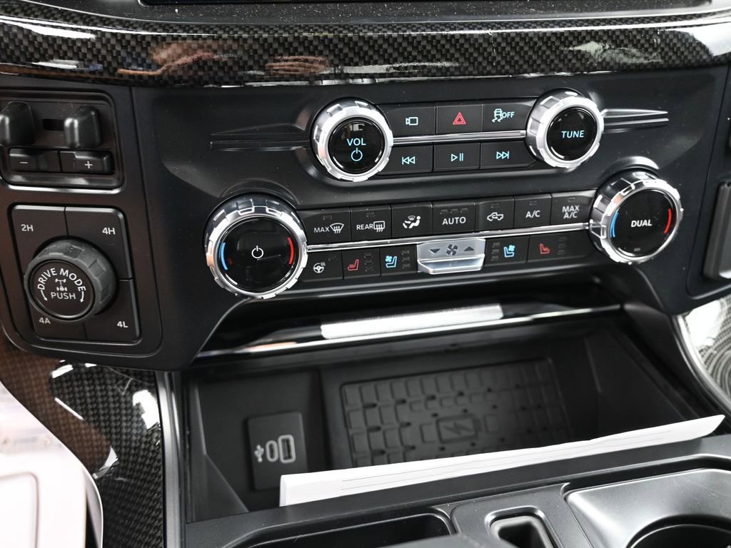 New 2025 Ford F150 Lariat w/ Equipment Group 502A High image 21