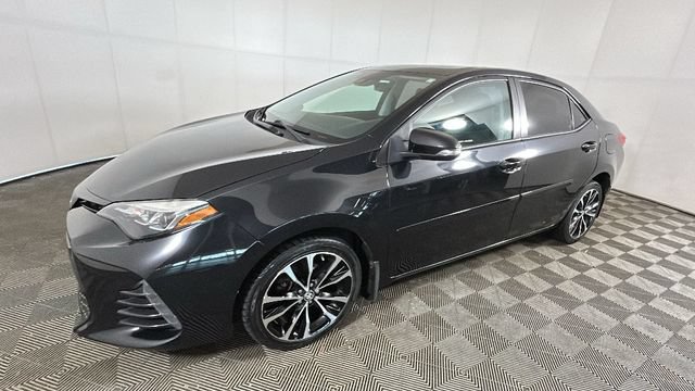 Used 2018 Toyota Corolla XSE FWD image 6