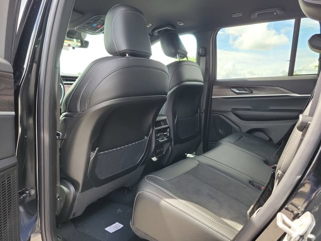 New 2026 Jeep Grand Cherokee Altitude RWD image 11