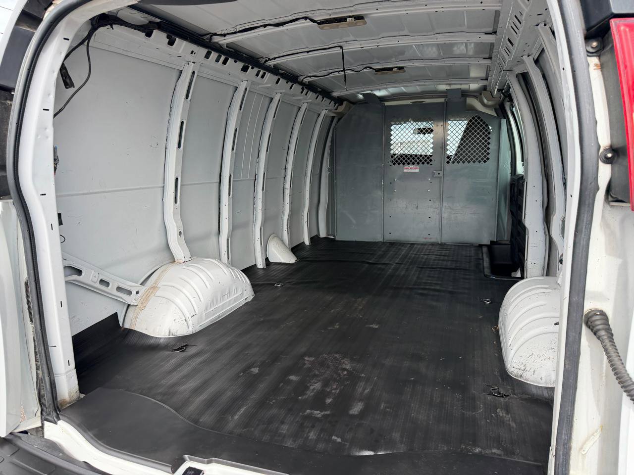 Used 2020 Chevrolet Express 2500 Extended w/ Communications Package image 24