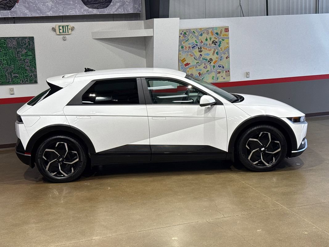 Used 2024 Hyundai Ioniq 5 SE image 46