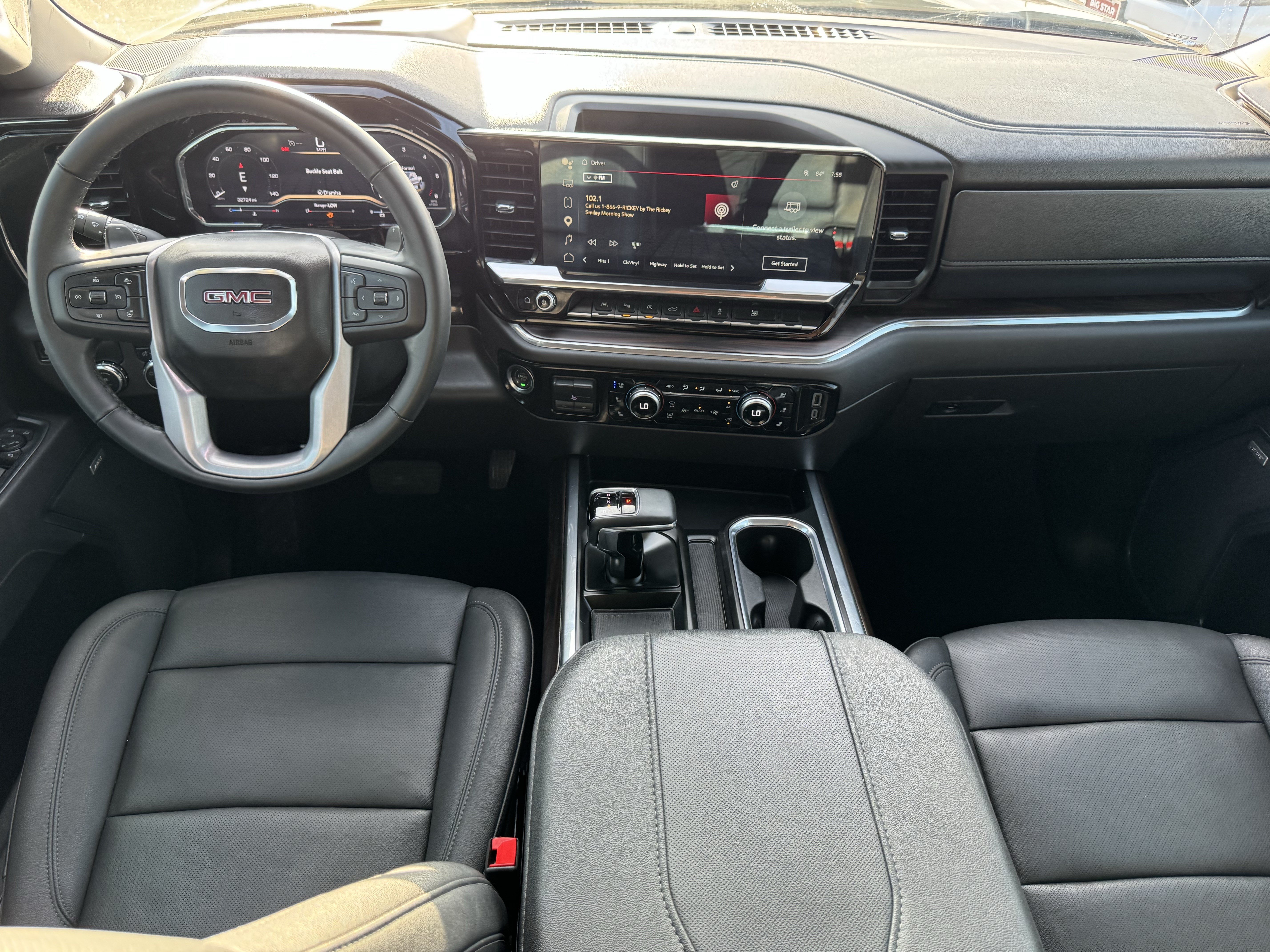 Used 2025 GMC Sierra 1500 SLT RWD image 10