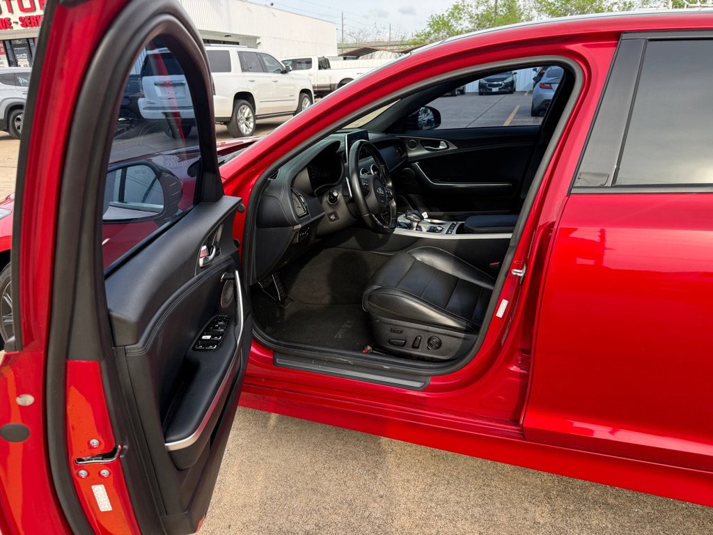 Used 2018 Kia Stinger GT2 image 6